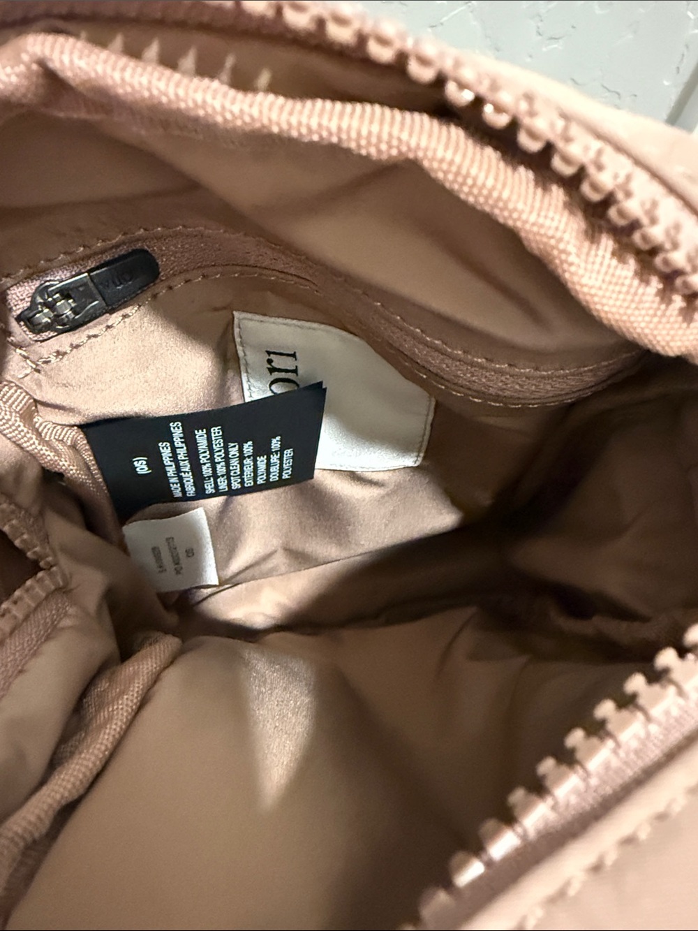 NWOT Vuori All-Around Crossbody Bag Blush Pink - Picture 7 of 8